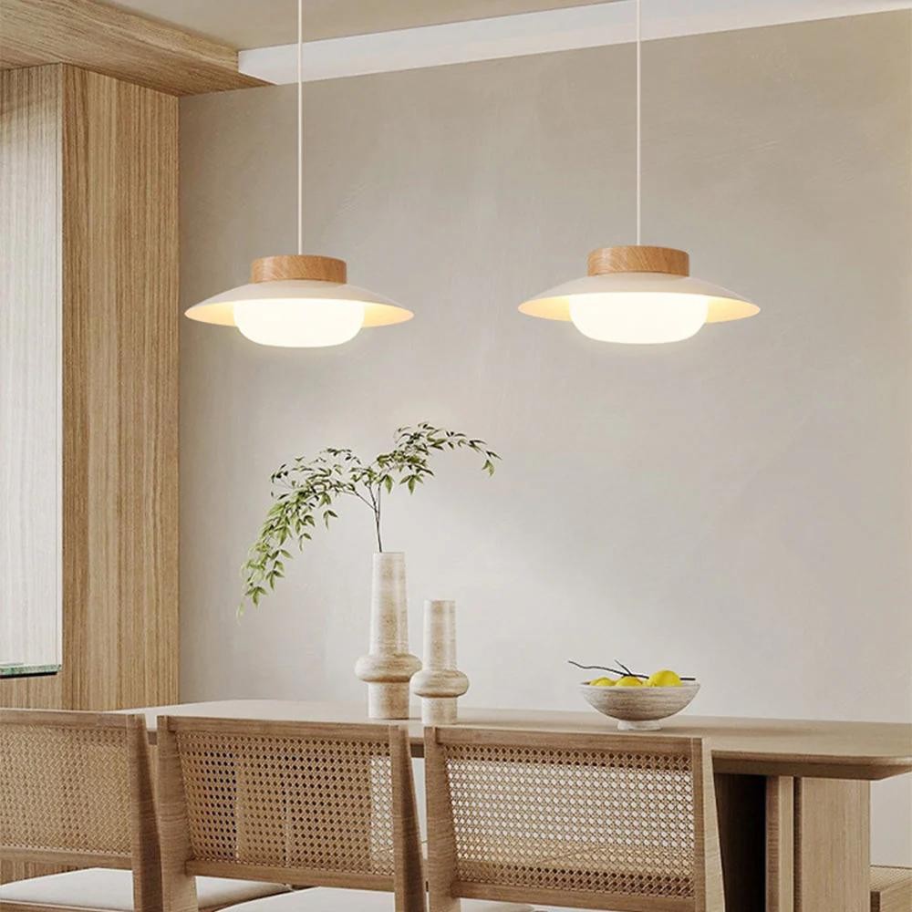 De crèmekleurige hanglamp HL3411