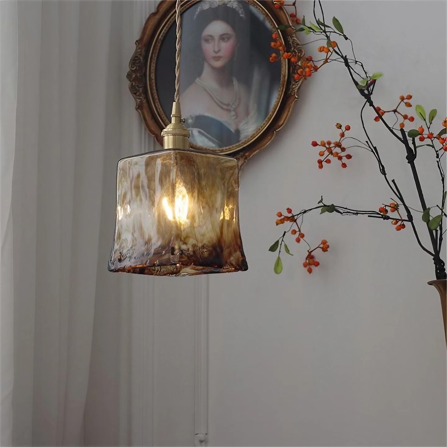 Retro handgemaakte onregelmatige amberkleurige glazen hanglamp HL64