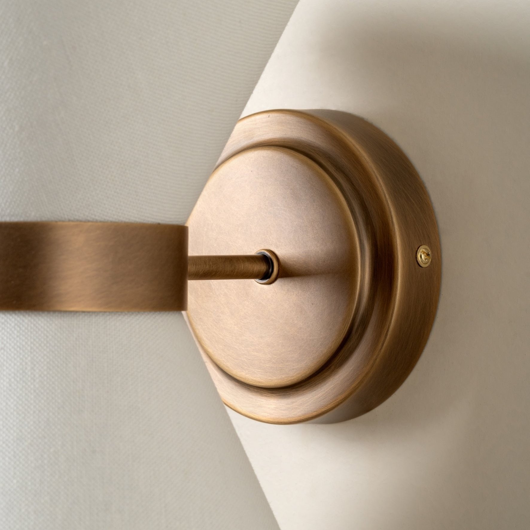 Ankora wandlamp - Lampenkap met strikdesign van linnen en verouderd messing, geschikt voor de hal HL1920