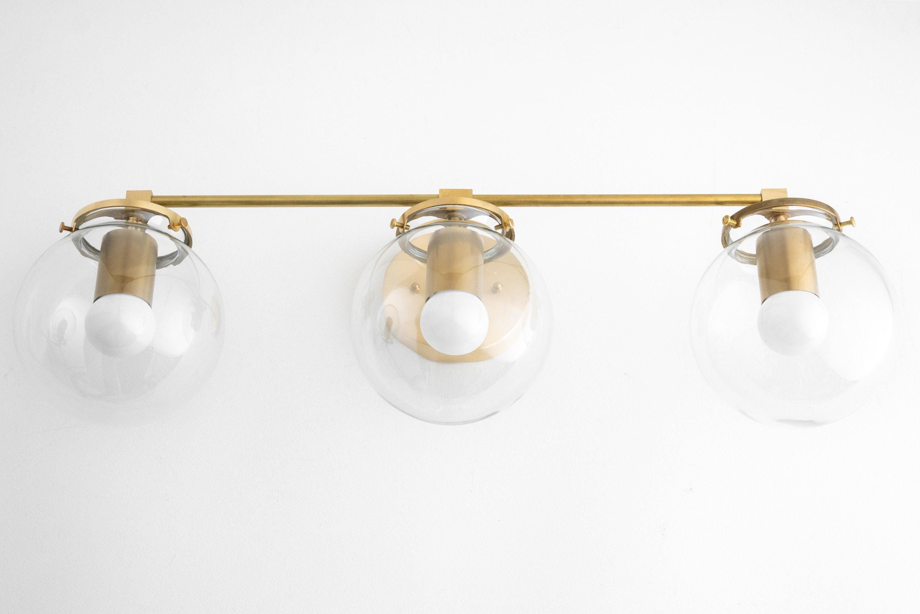 Glorica Glass 3 Shade Globe Vanity Light - Zachte badkamerlamp HL1691