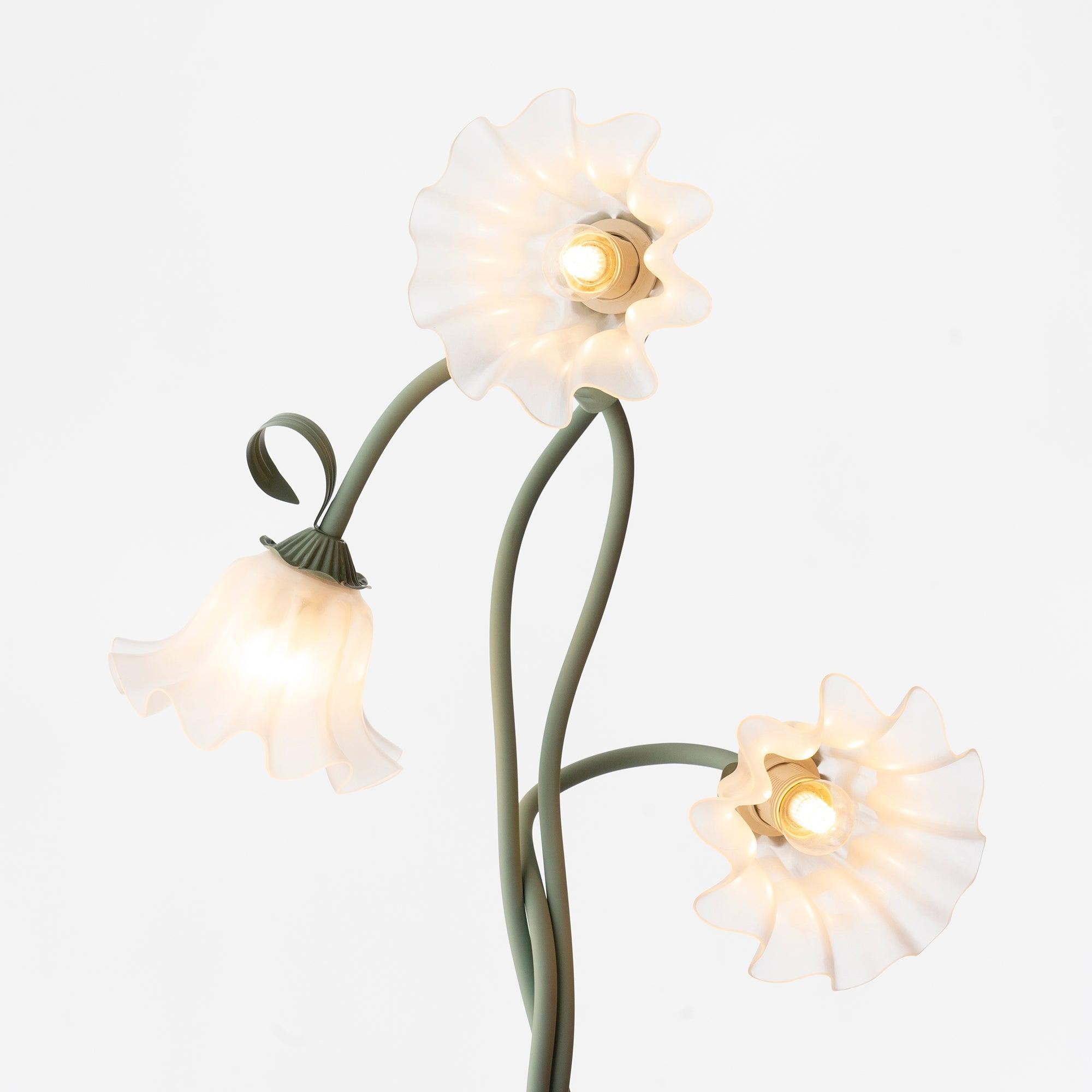 Creatieve multi-kops wikkelbloemvormige vloerlamp HL403