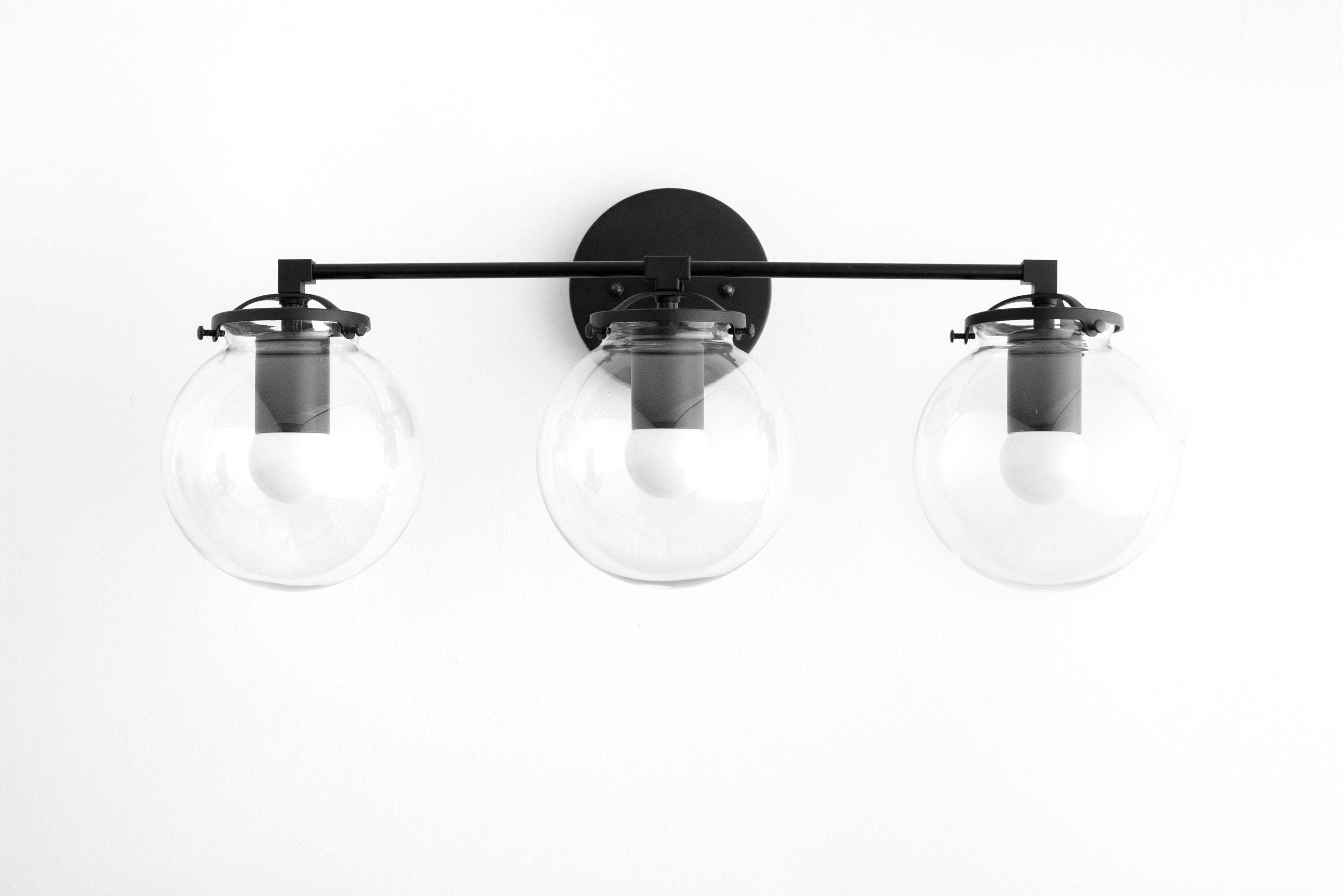 Glorica Glass 3 Shade Globe Vanity Light - Zachte badkamerlamp HL1691