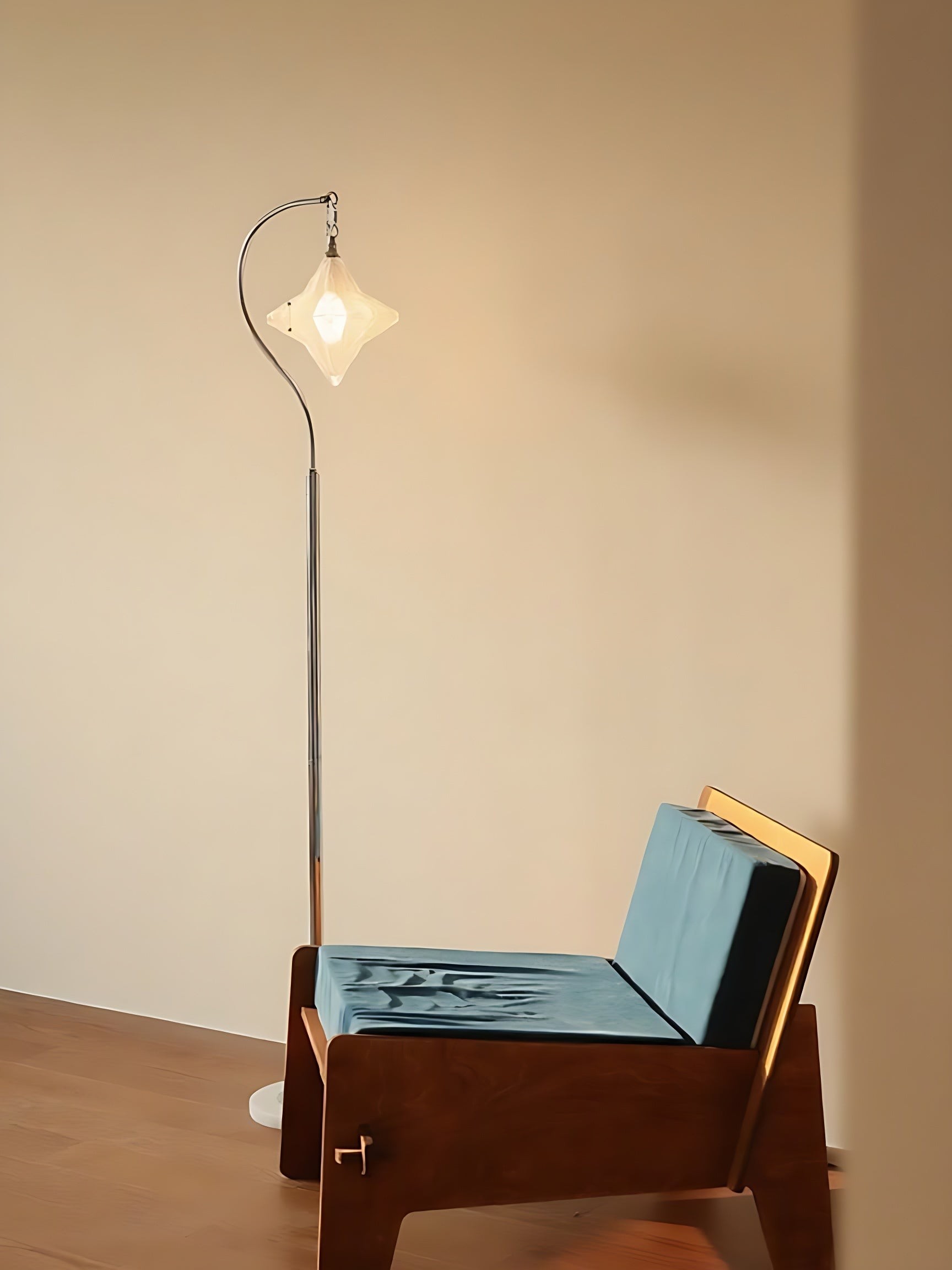 Art Deco Star vloerlamp - moderne staande lamp voor woonruimtes - Astris Orion HL1796