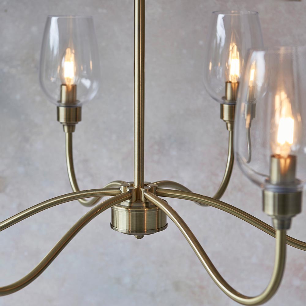 Clarione Art Deco lineaire kroonluchter met 6 lampen en geblazen glazen kappen voor de keuken HL2125