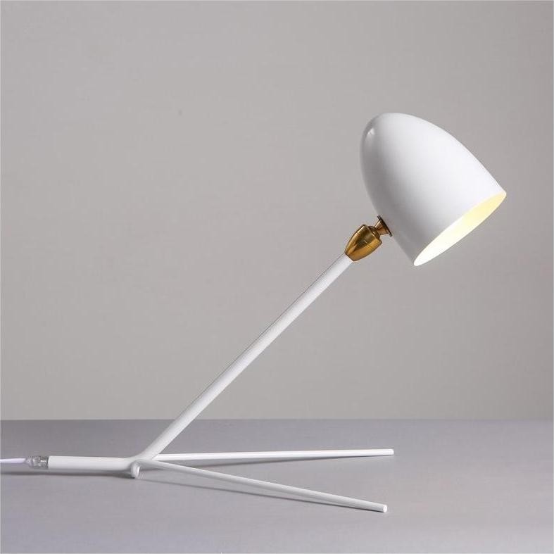 Driepoot Cocotte Metalen Tafellamp Zwart of Wit