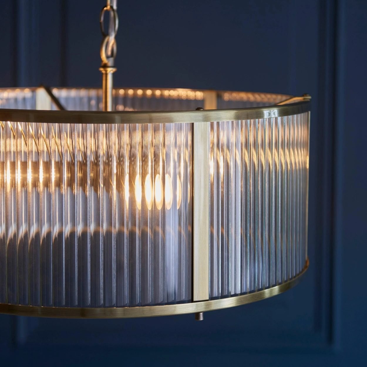 RibGlow Hanglamp met geribbeld glas - Hanglamp in antieke stijl voor de eetkamer HL2044