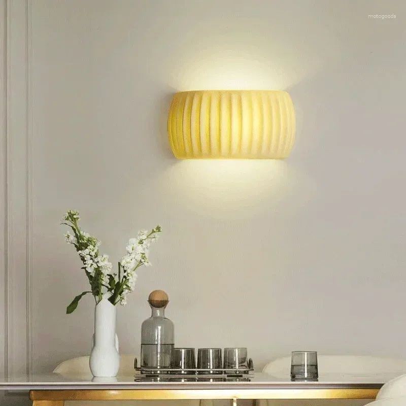 Moderne art deco hars geribbelde wandkandelaar HL225