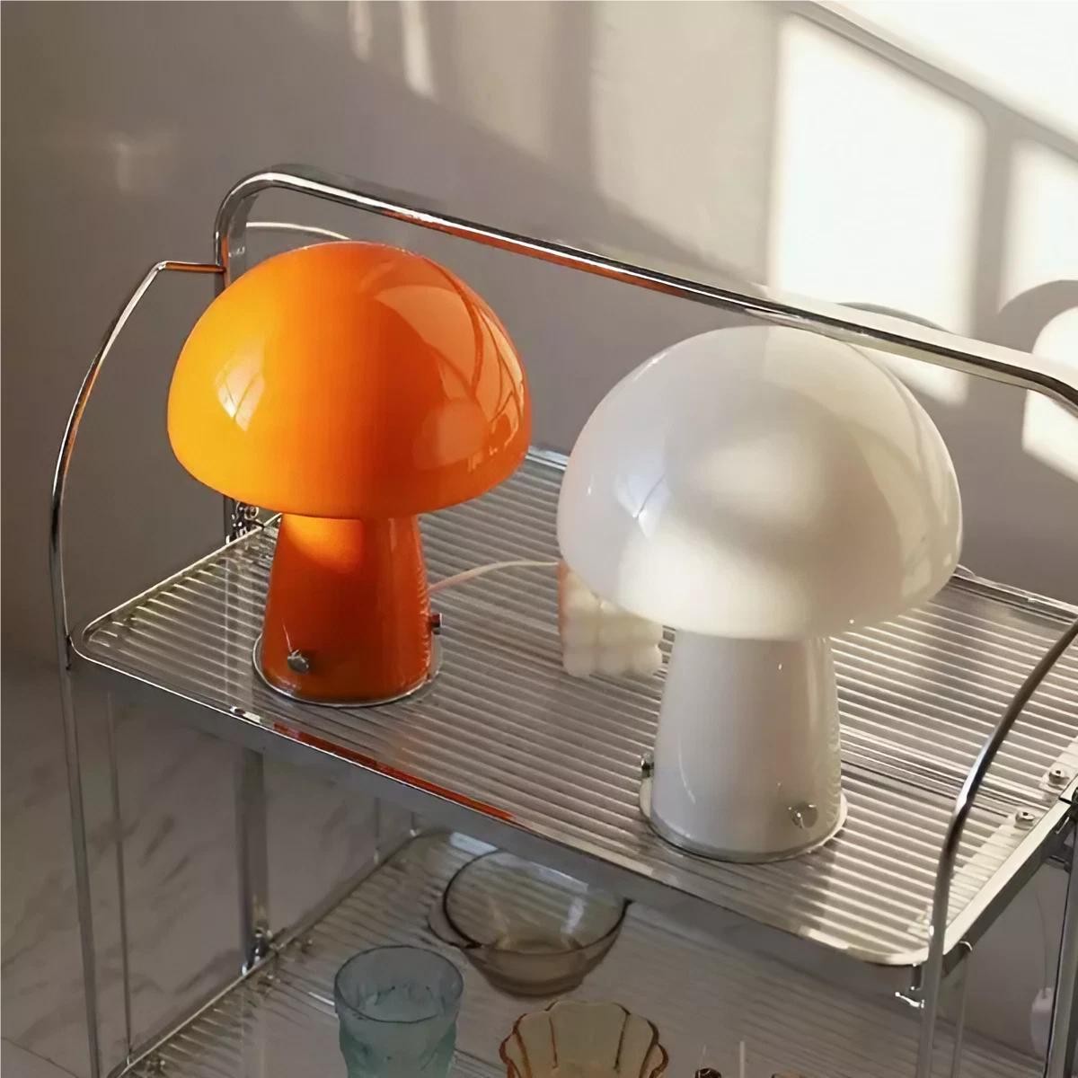 Deense Bauhaus glazen paddestoel tafellamp HL187