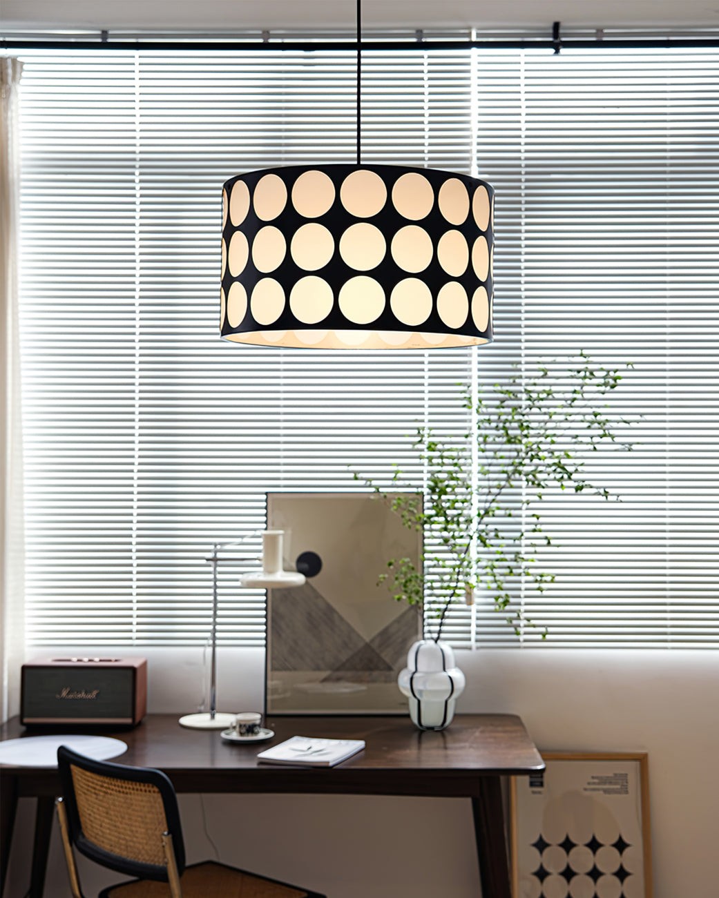 Moderne cilindrische hanglamp met stippen voor de slaapkamer HL1120