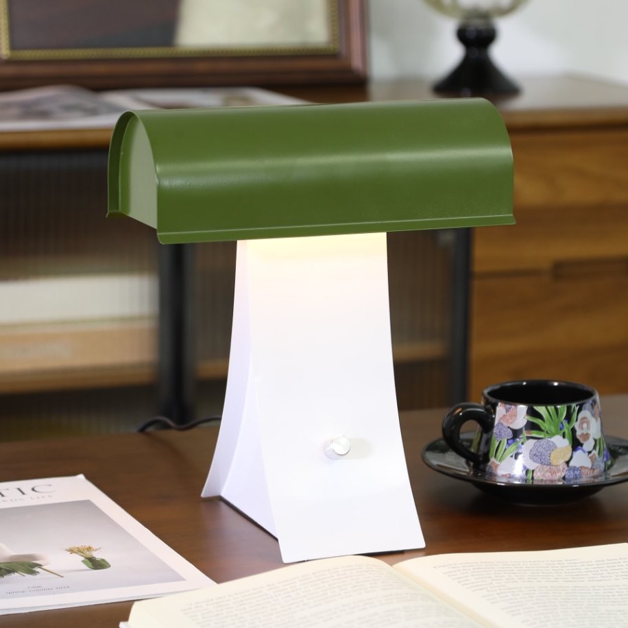 Archief tafellamp HL3251