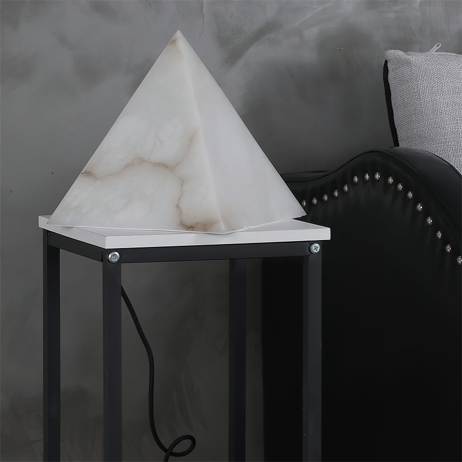 Albasten piramide tafellamp HL2981