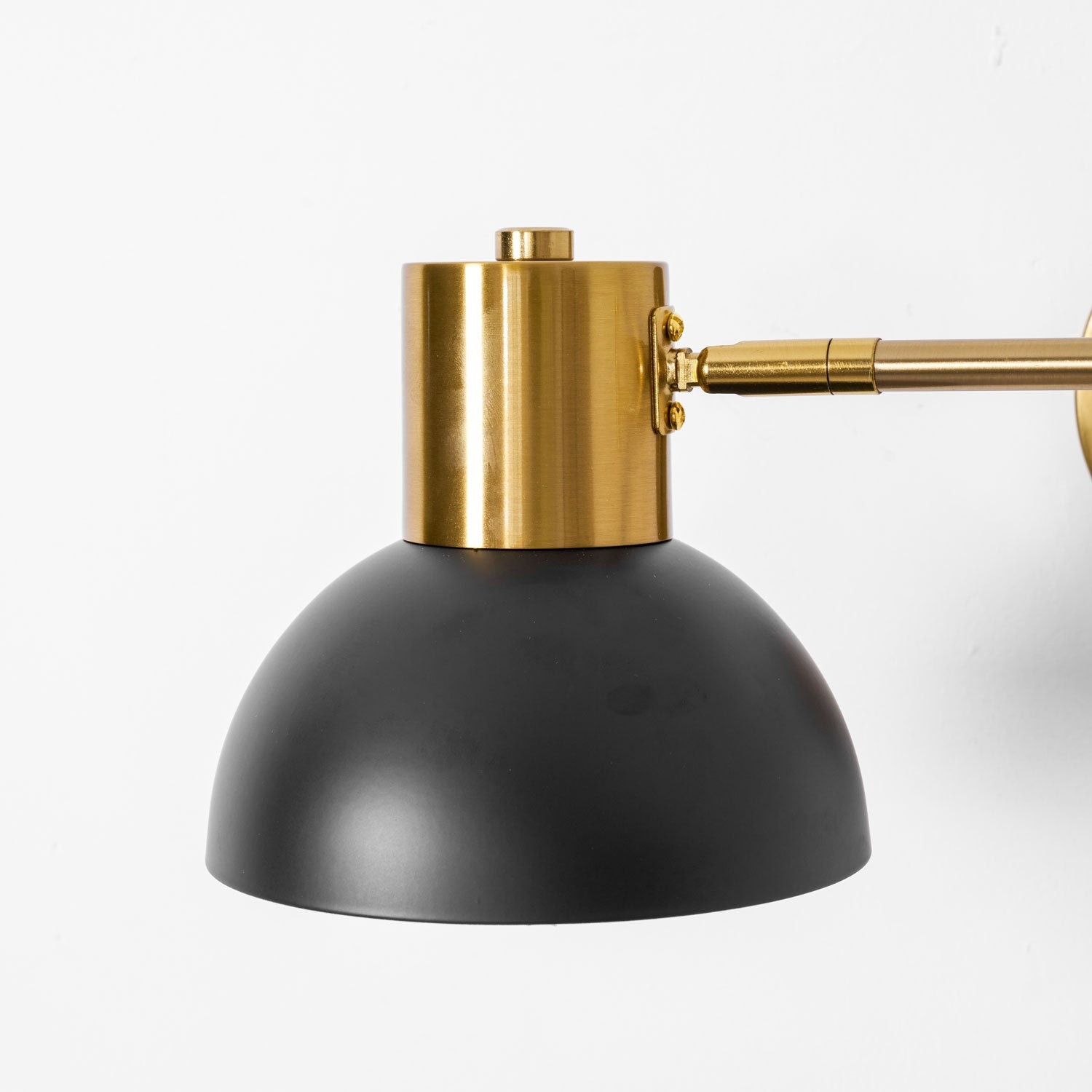Verstelbare arm wandlamp met stekker HL2924