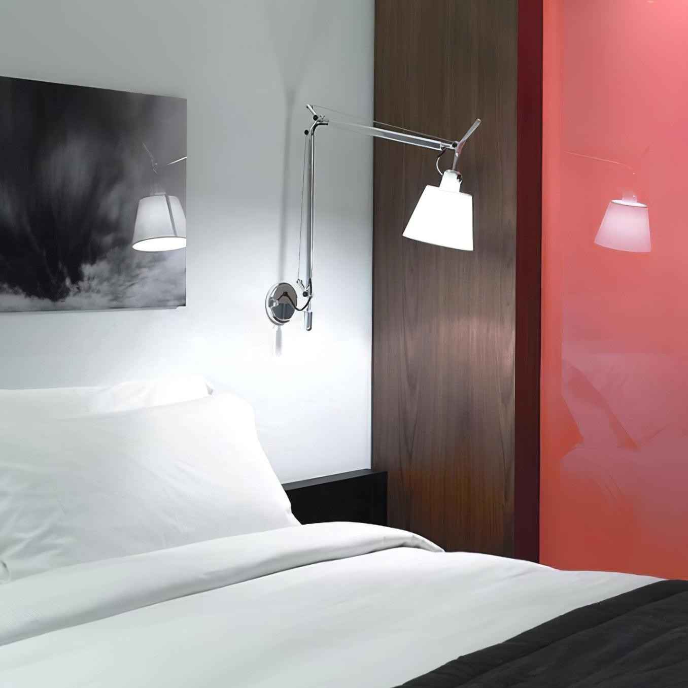 Moderne metalen wandlamp met emmerdesign en wip HL1109