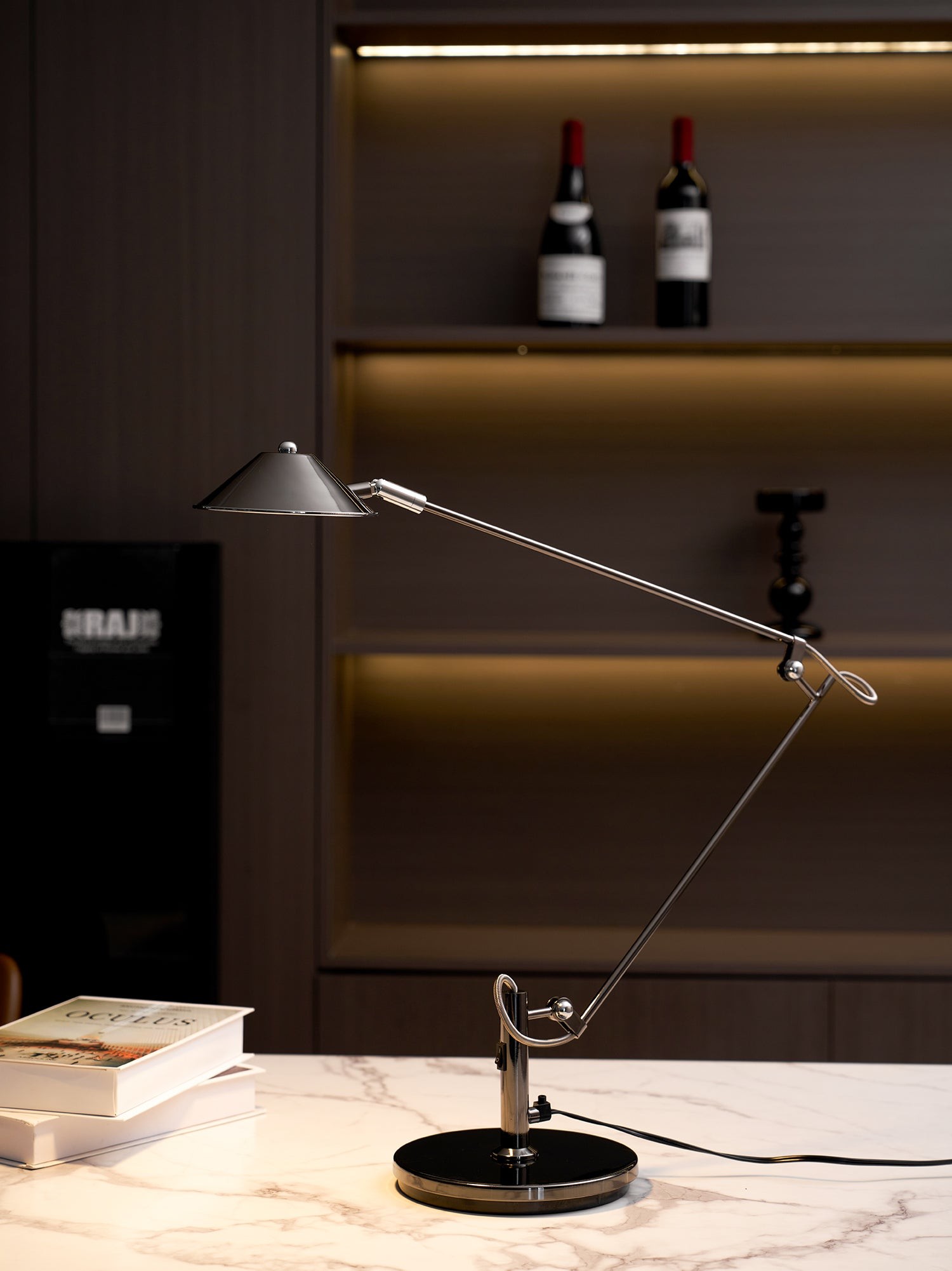Verstelbare zwarte bureaulamp HL2925