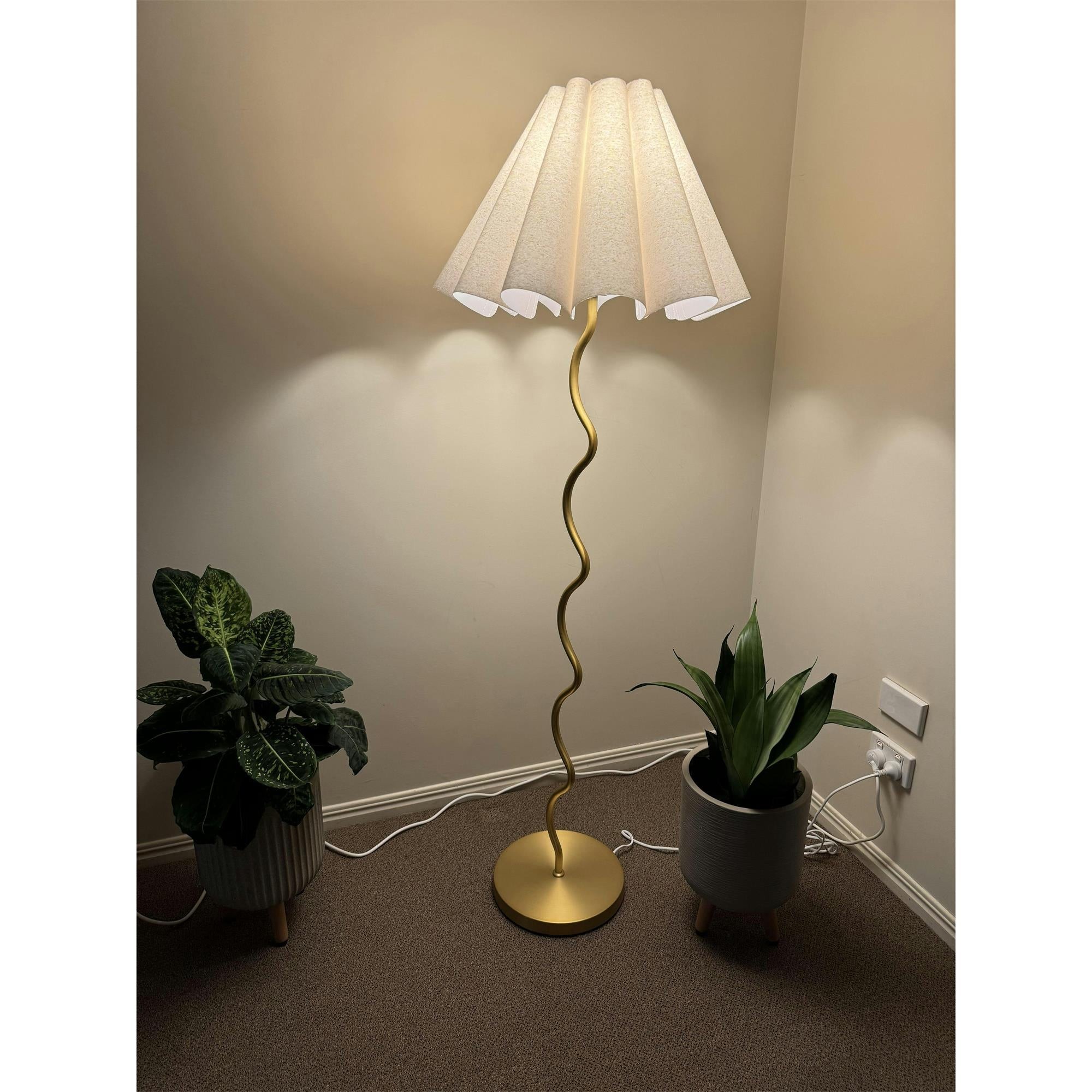 Cora vloerlamp HL3258