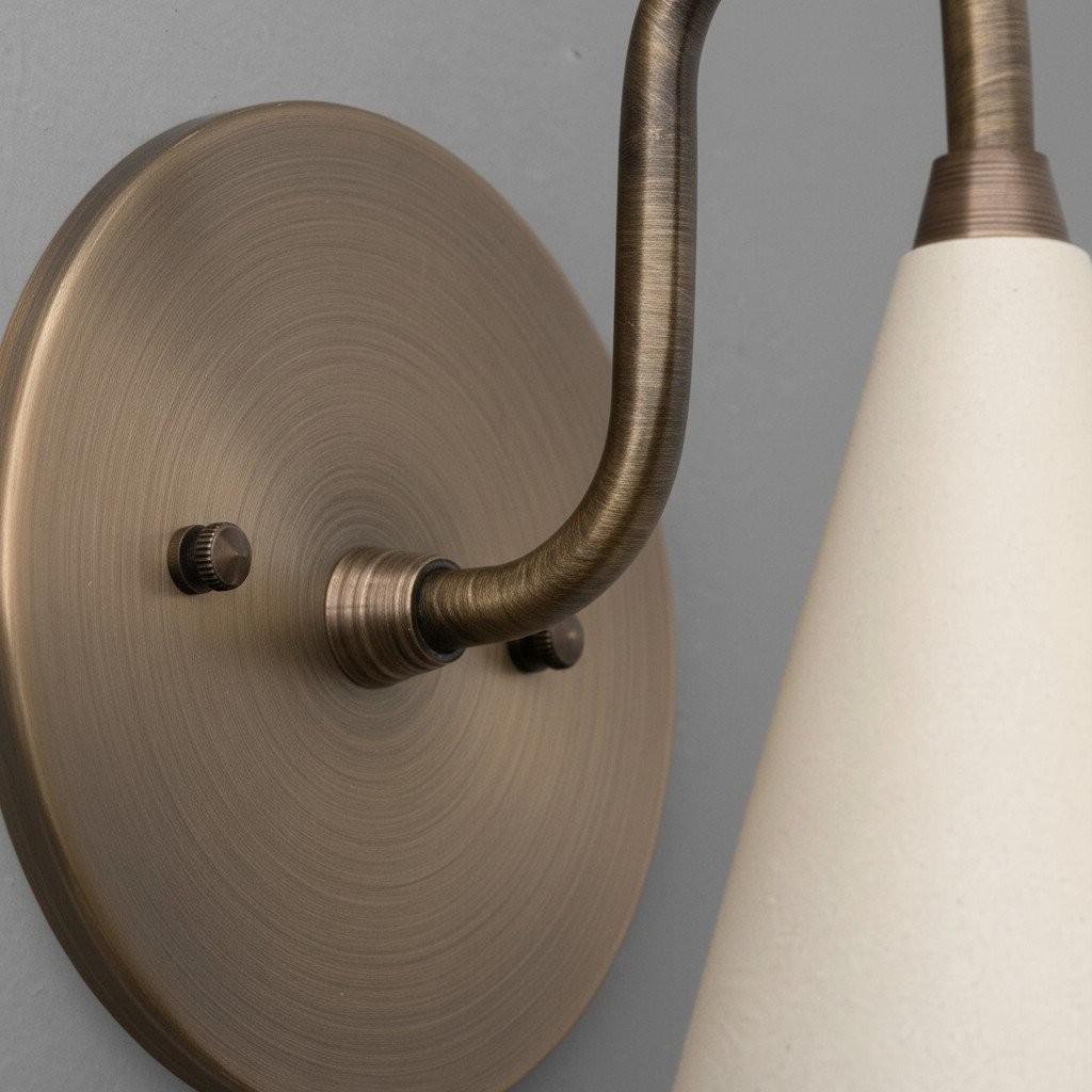 Curva metalen kegelvormige wandlamp - Vintage messing wandlamp voor hal of trappenhuis HL1967