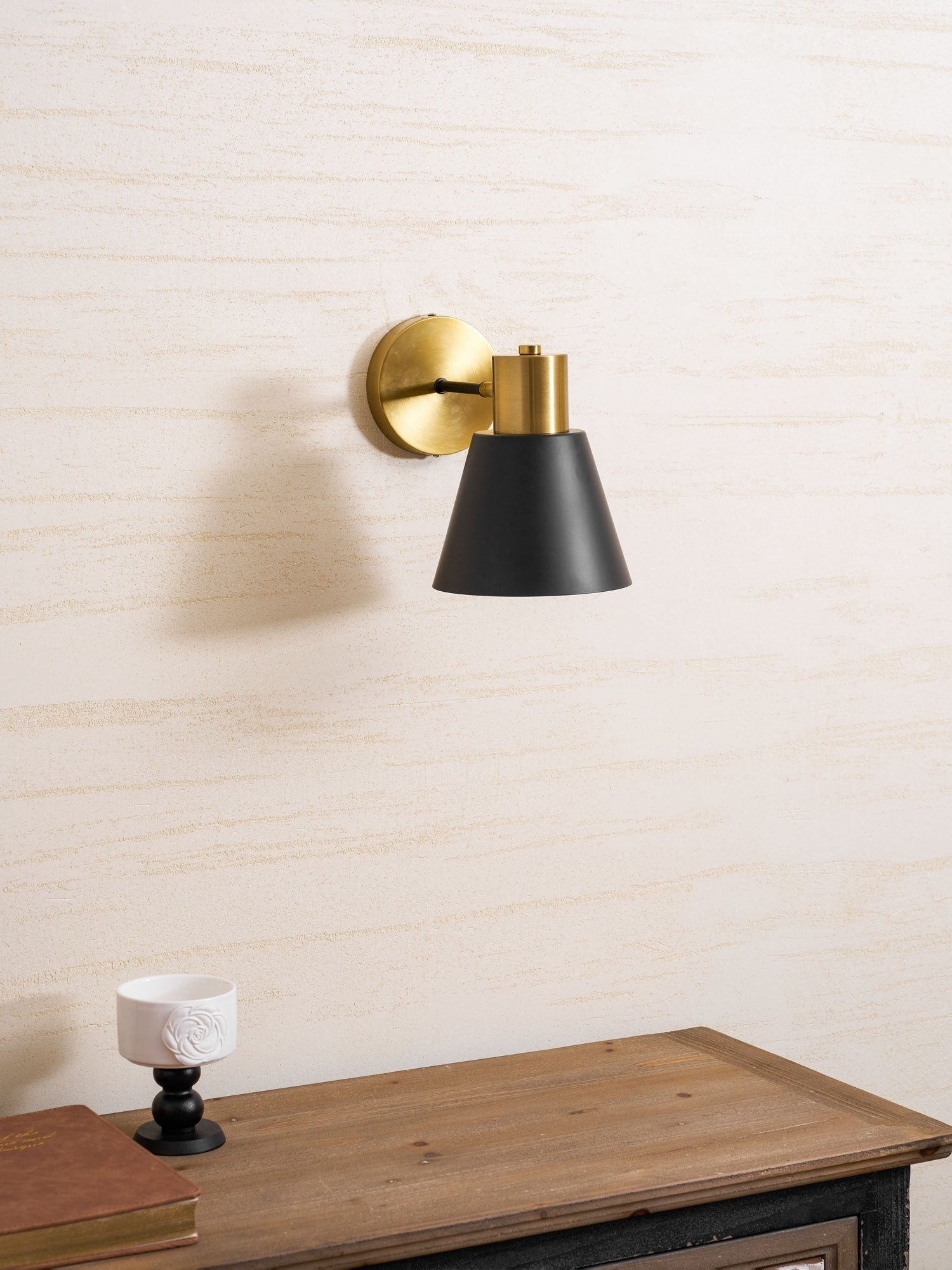 Verstelbare wandlamp met arm HL2926