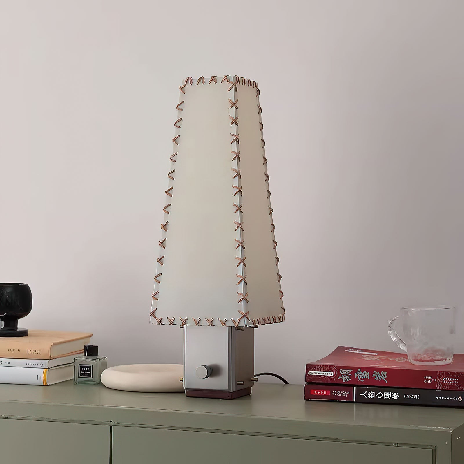 Tafellamp van perkament HL3230