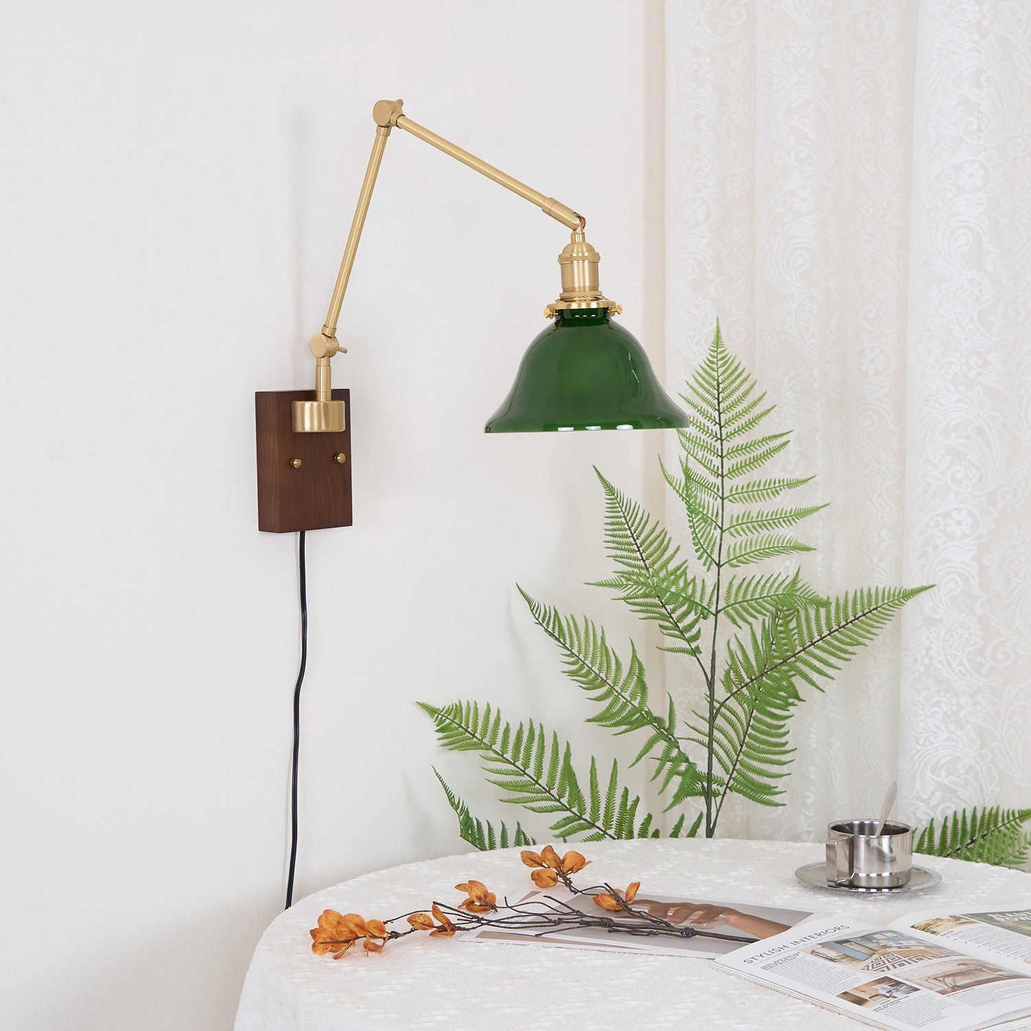 Banker Swing Arm Plug In Wandlamp HL369