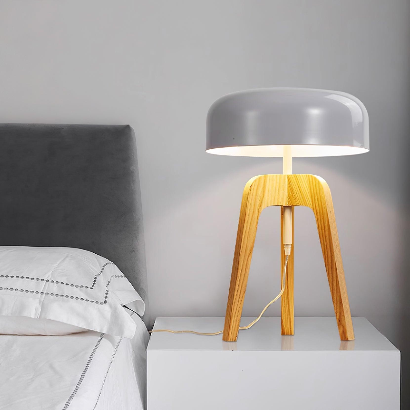 Minimalistische houten statief tafellamp HL879