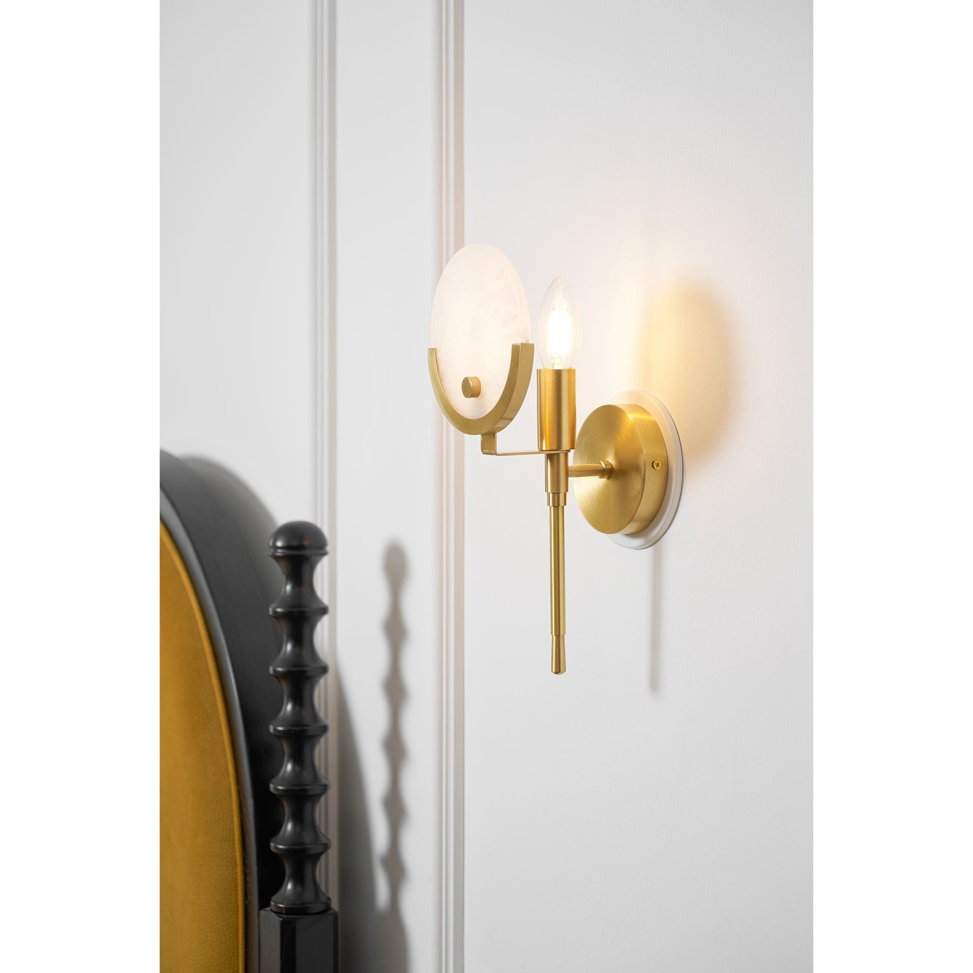 Ava messing alabaster wandlamp HL2941