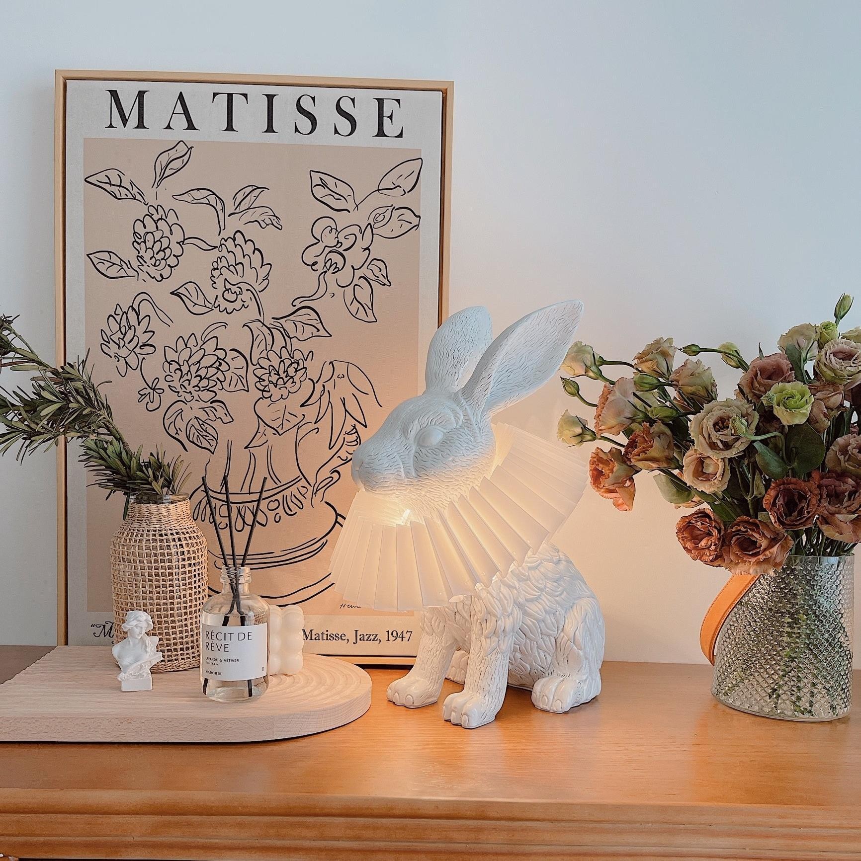 Moderne Witte Konijn Creatieve Hars Tafellamp