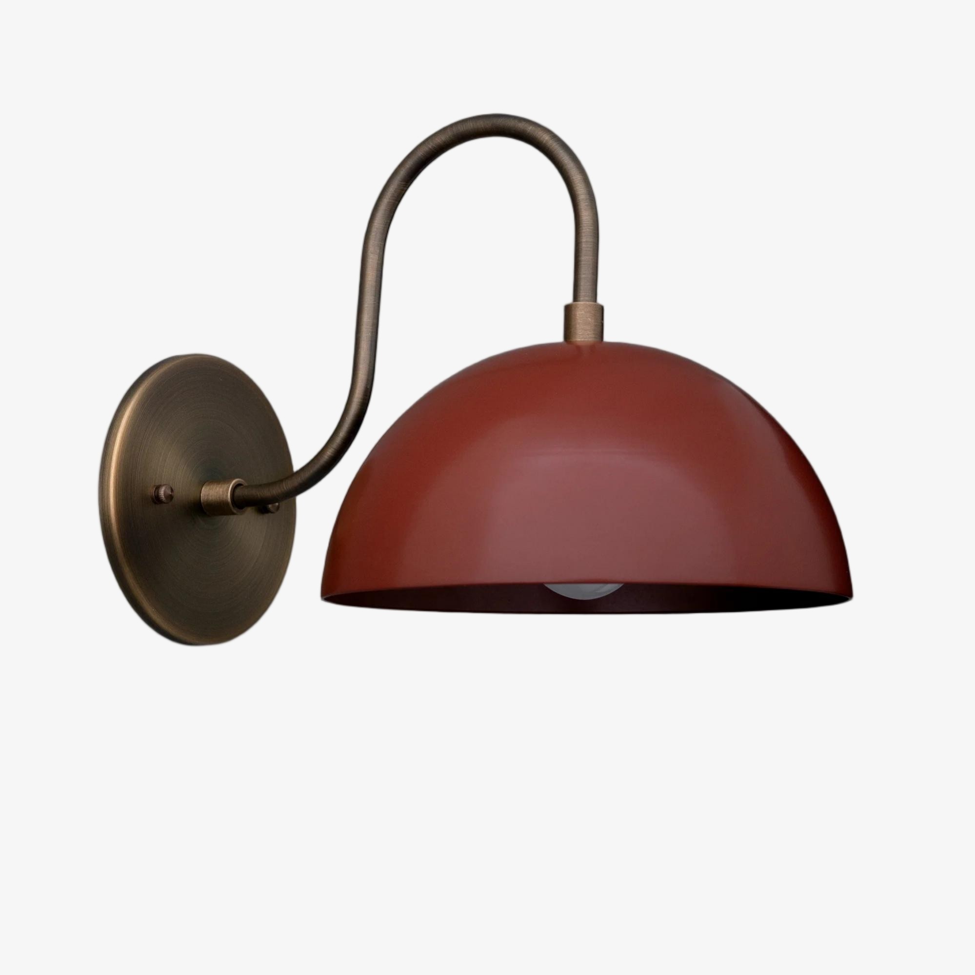 Curva Metalen Industriële Wandlamp - Gebogen Messing Arm - Gehamerde Koepellamp HL1770