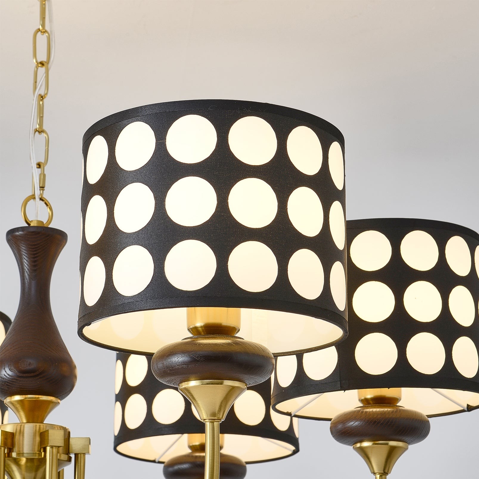 Moderne luxe zwarte kroonluchter met meerdere koppen en stippen HL1121
