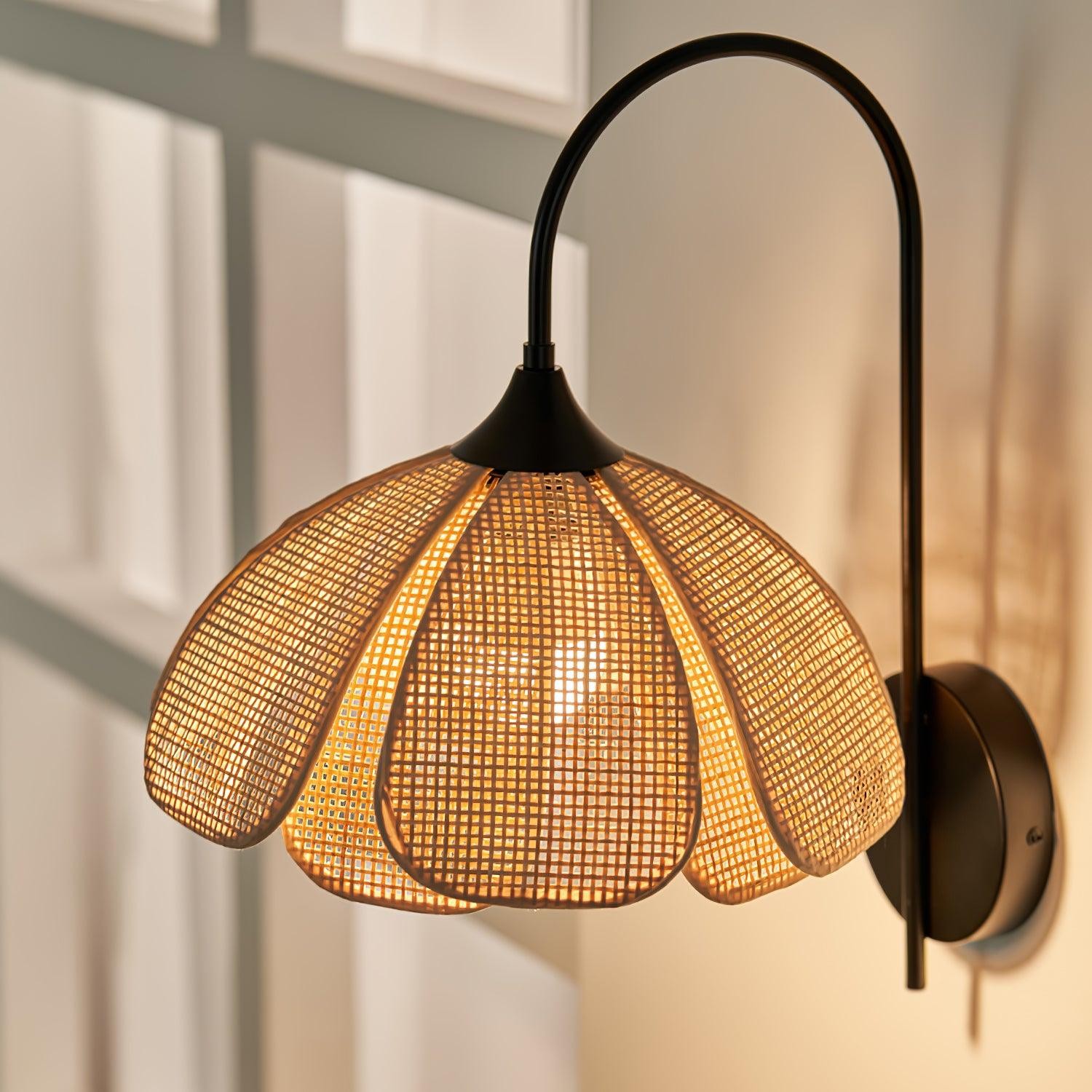 Rotan Bloemblaadje Wandlamp HL795