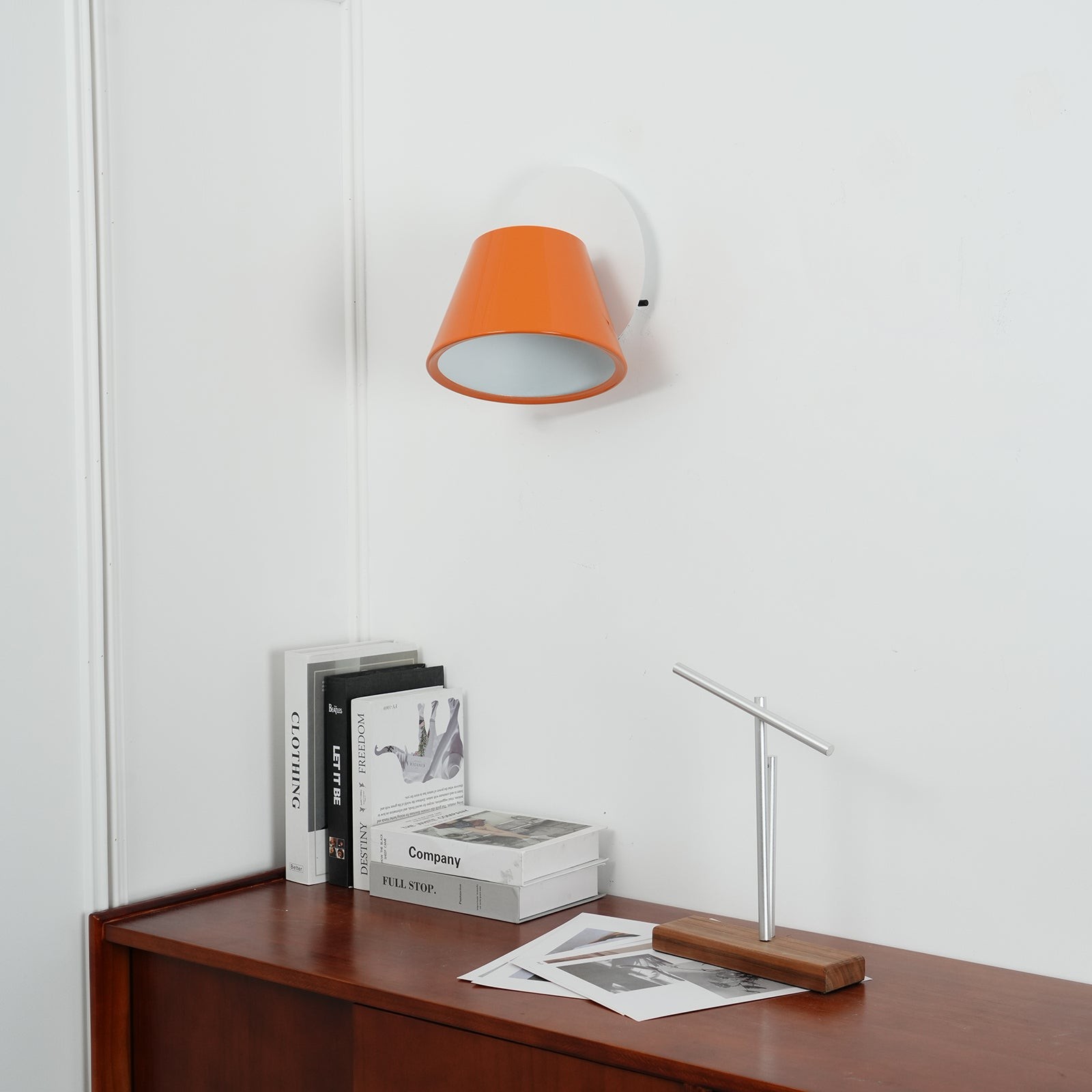 Eenvoudige leeslamp voor aan het bed in de slaapkamer HL478