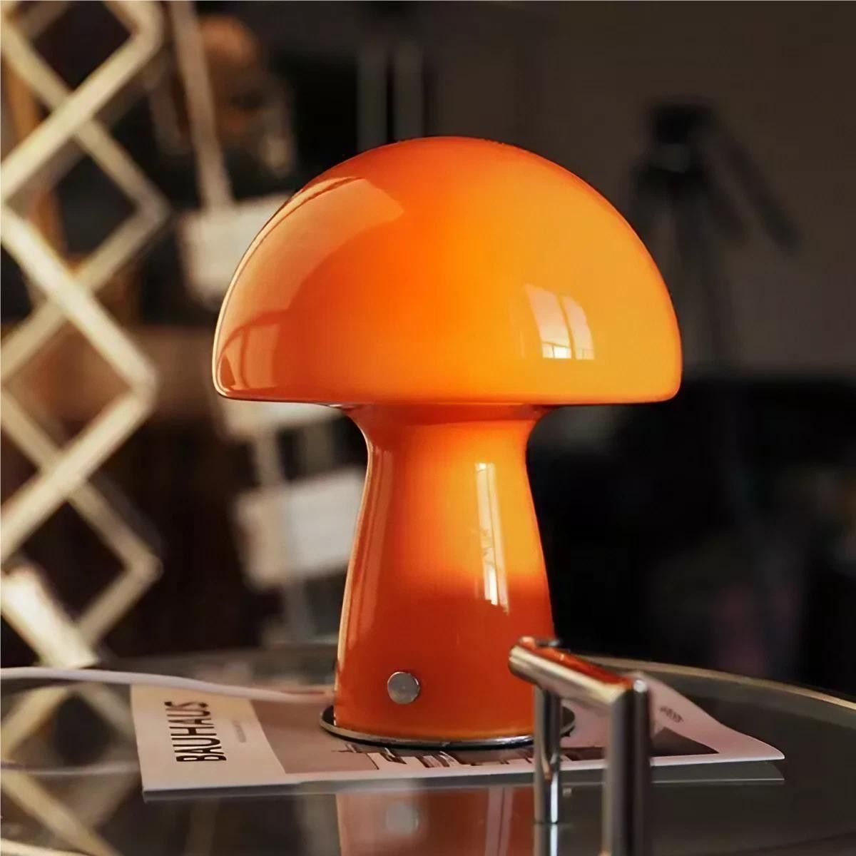 Deense Bauhaus glazen paddestoel tafellamp HL187