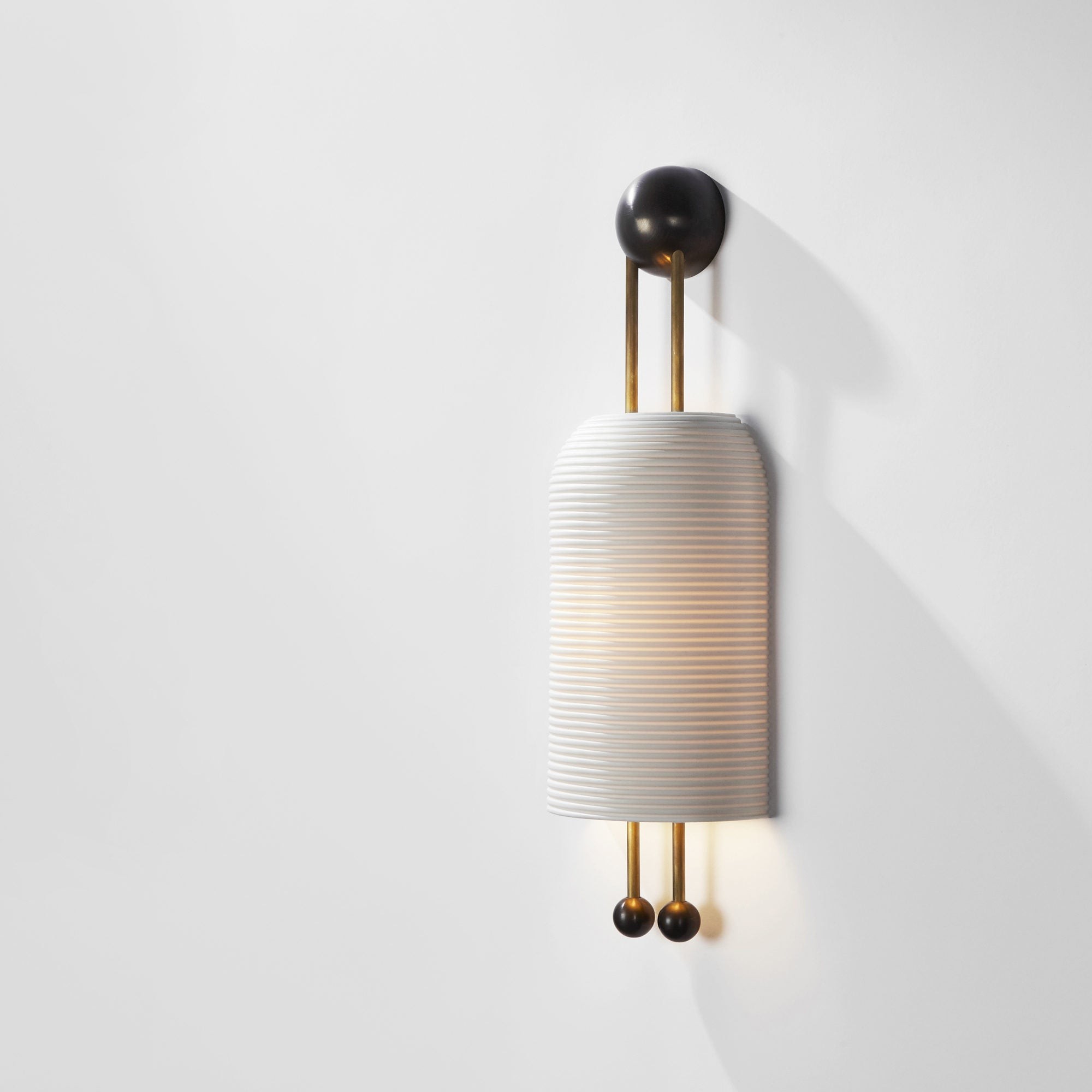 Wandlamp met glazen lantaarn HL3031