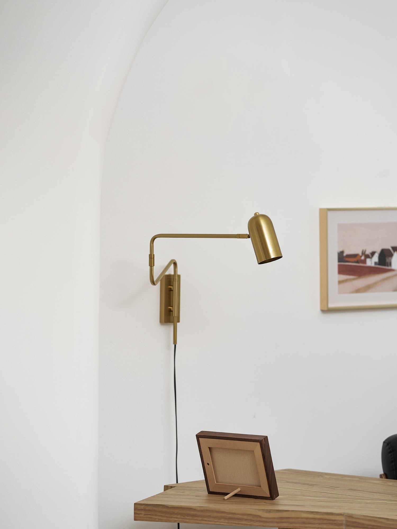 Verstelbare arm wandlamp met stekker HL2924