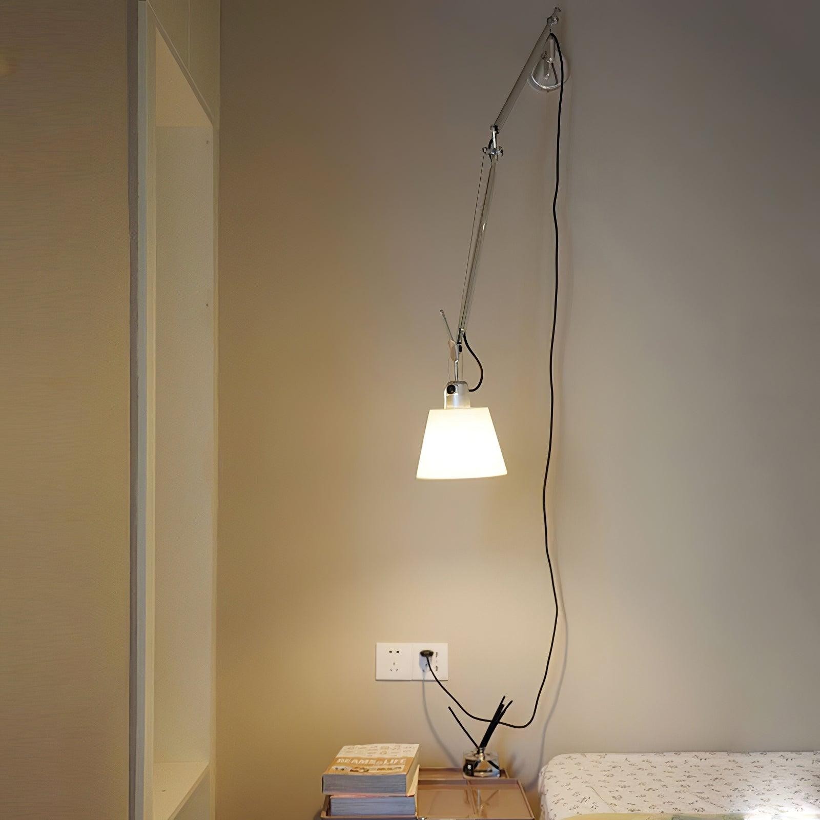 Moderne metalen wandlamp met emmerdesign en wip HL1109