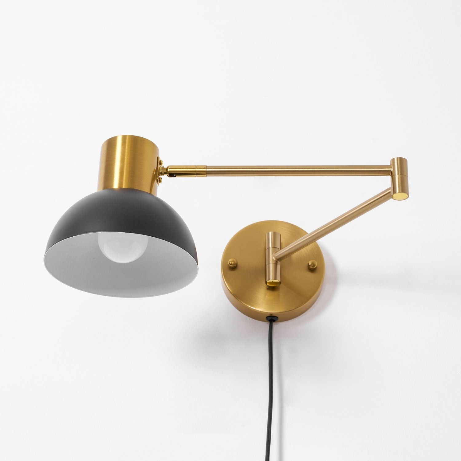 Verstelbare arm wandlamp met stekker HL2924