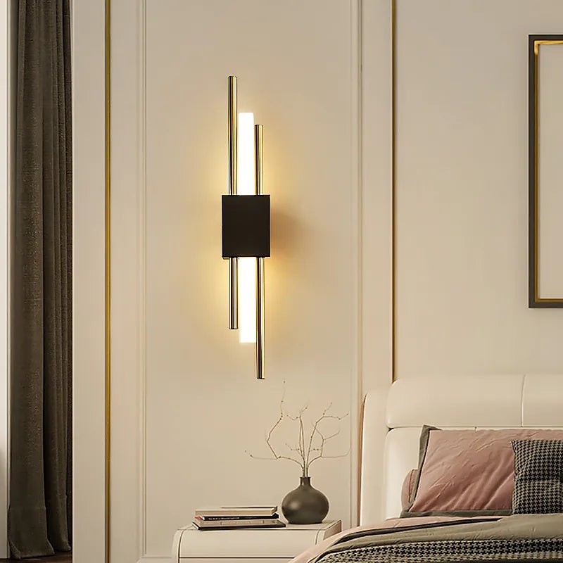 LuminArt - Stijlvolle zwart/gouden LED-wandlamp HL3319