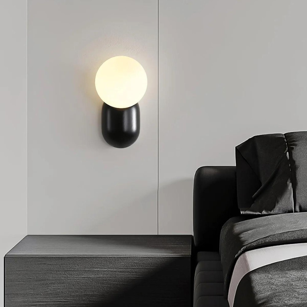 Luma Nordic glazen bolvormige wandlamp HL3337