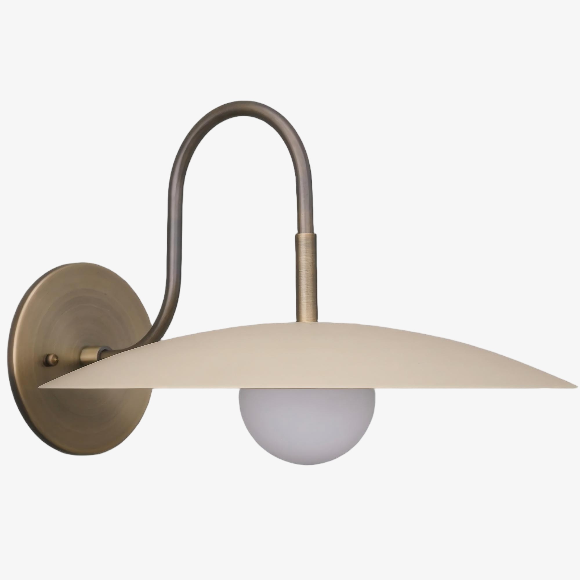 Curva Metalen Moderne Wandlamp - Antieke Messing Arm met Crèmekleurige Schijfvormige Kap HL1771