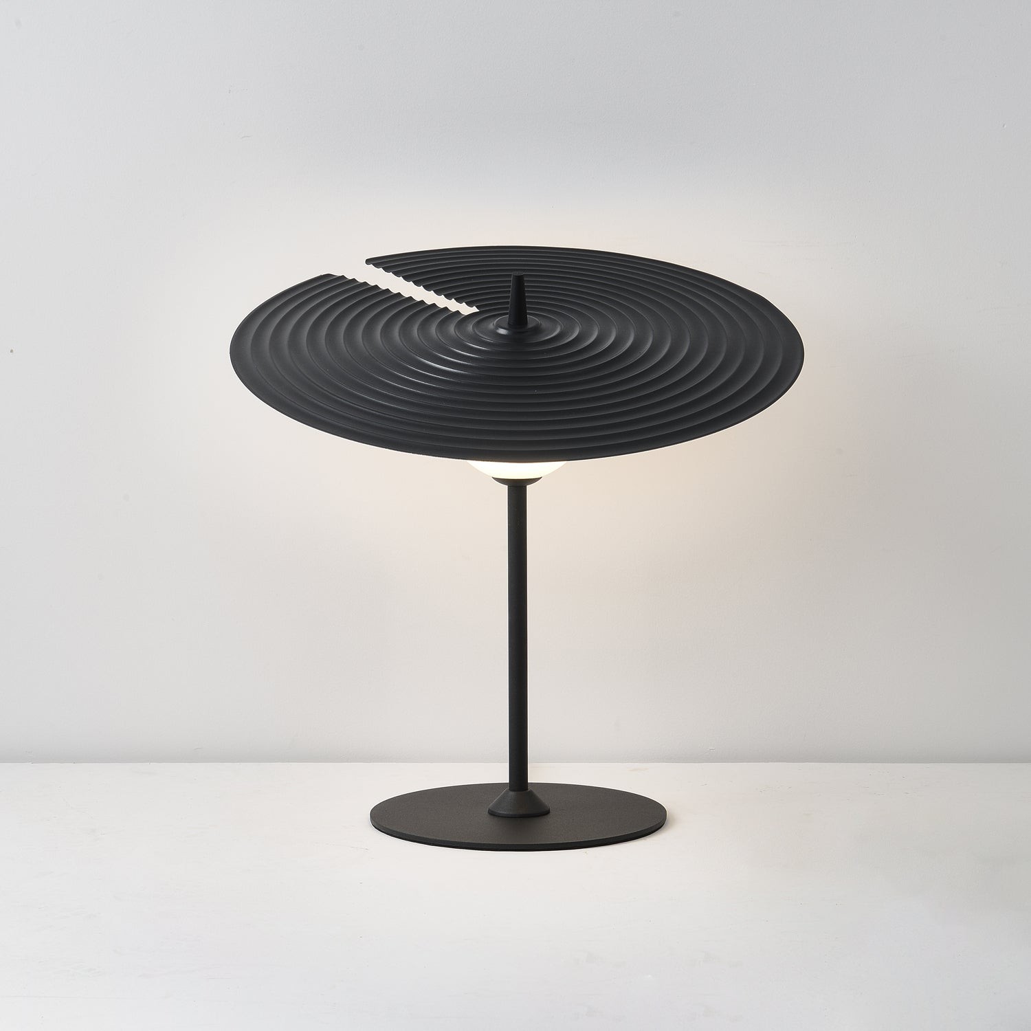 Moderne klassieke platentafellamp HL964