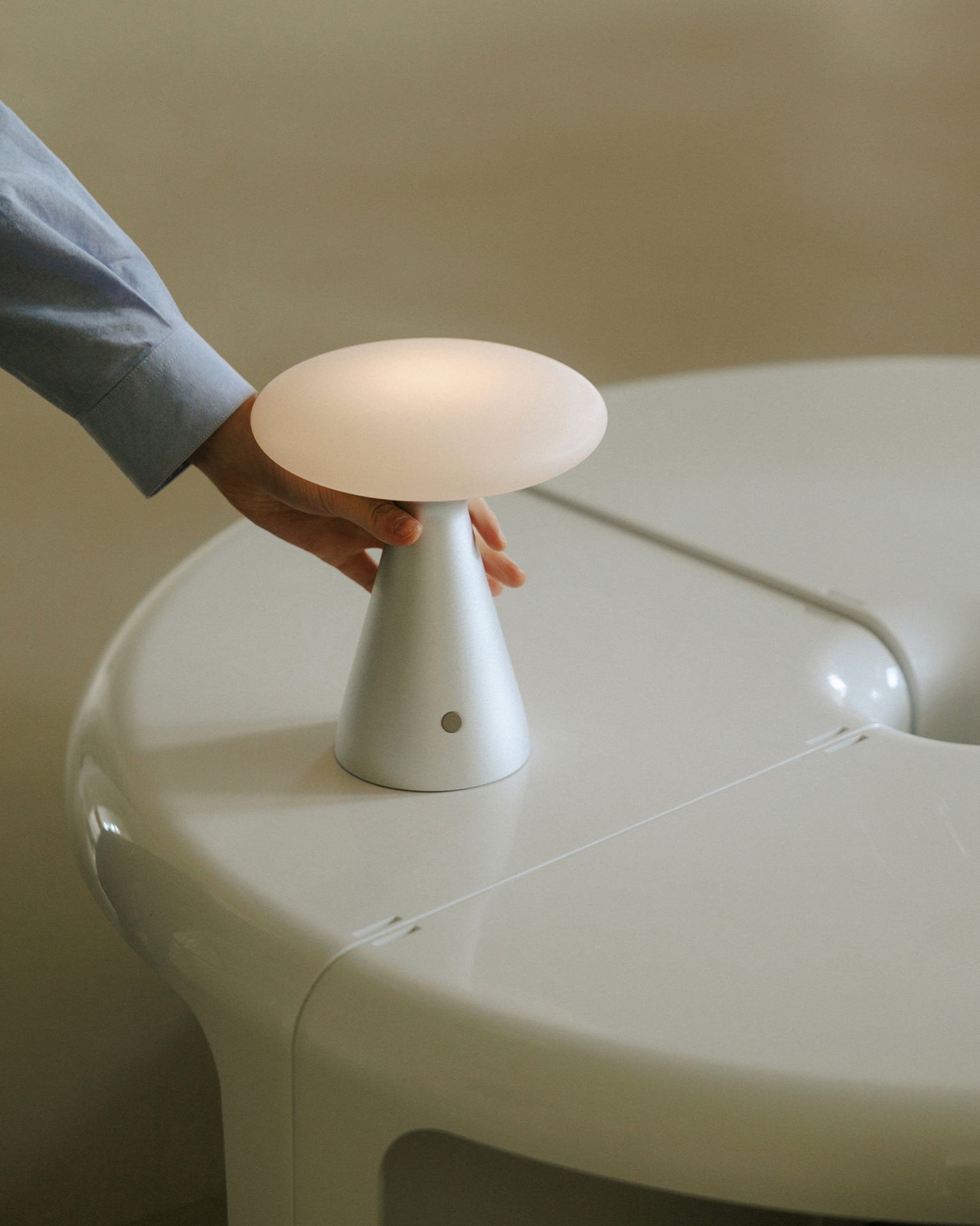 Eenvoudige stijl Touch Dimmende tafellamp HL566