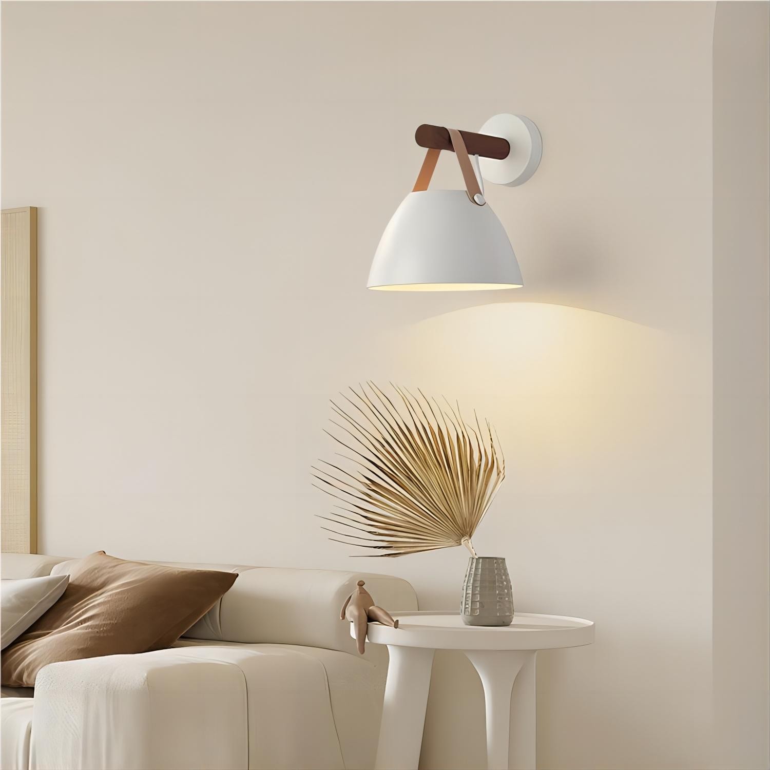 Scandinavisch design walnoothouten riemwandkandelaar HL89
