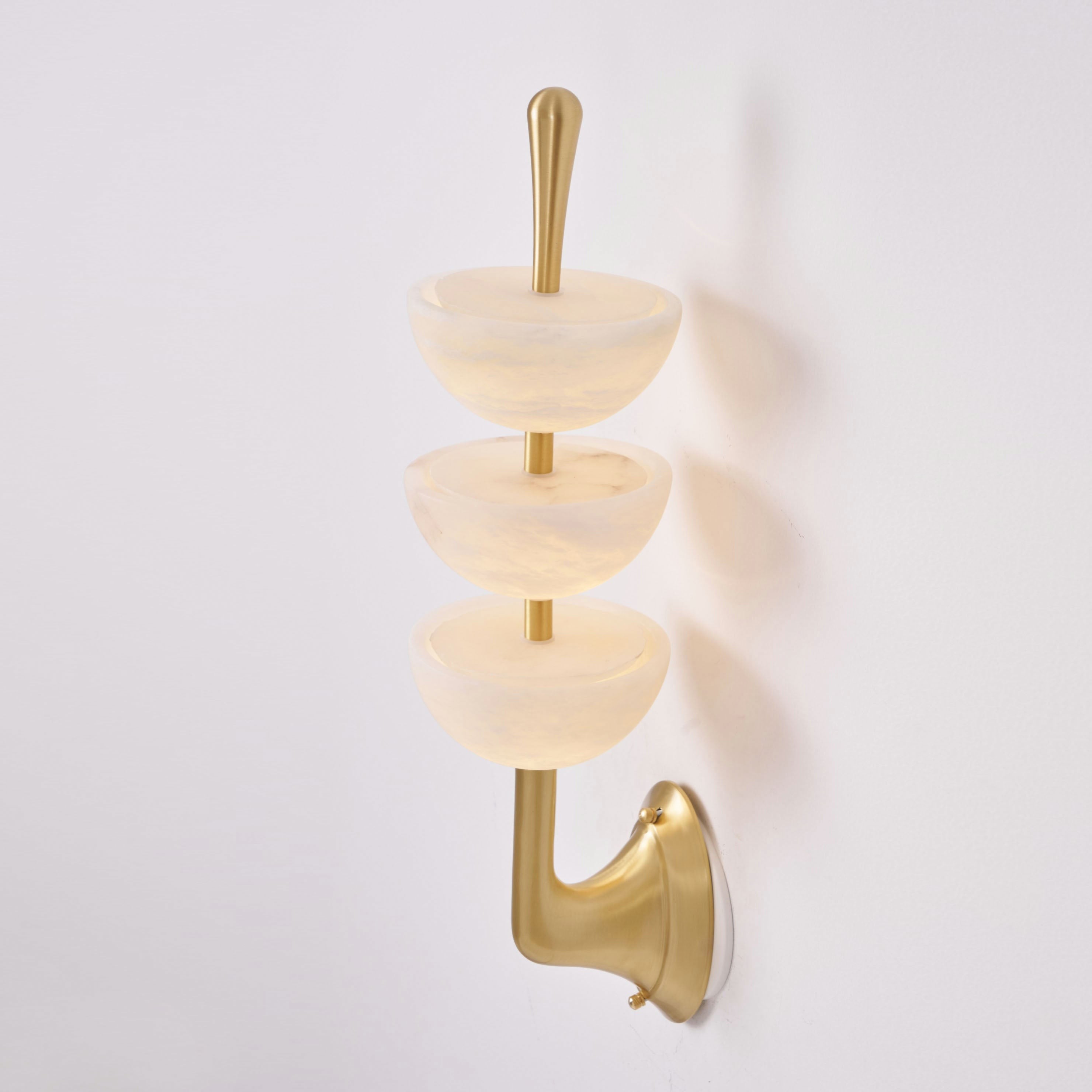 Drievoudige albasten wandlamp HL3118