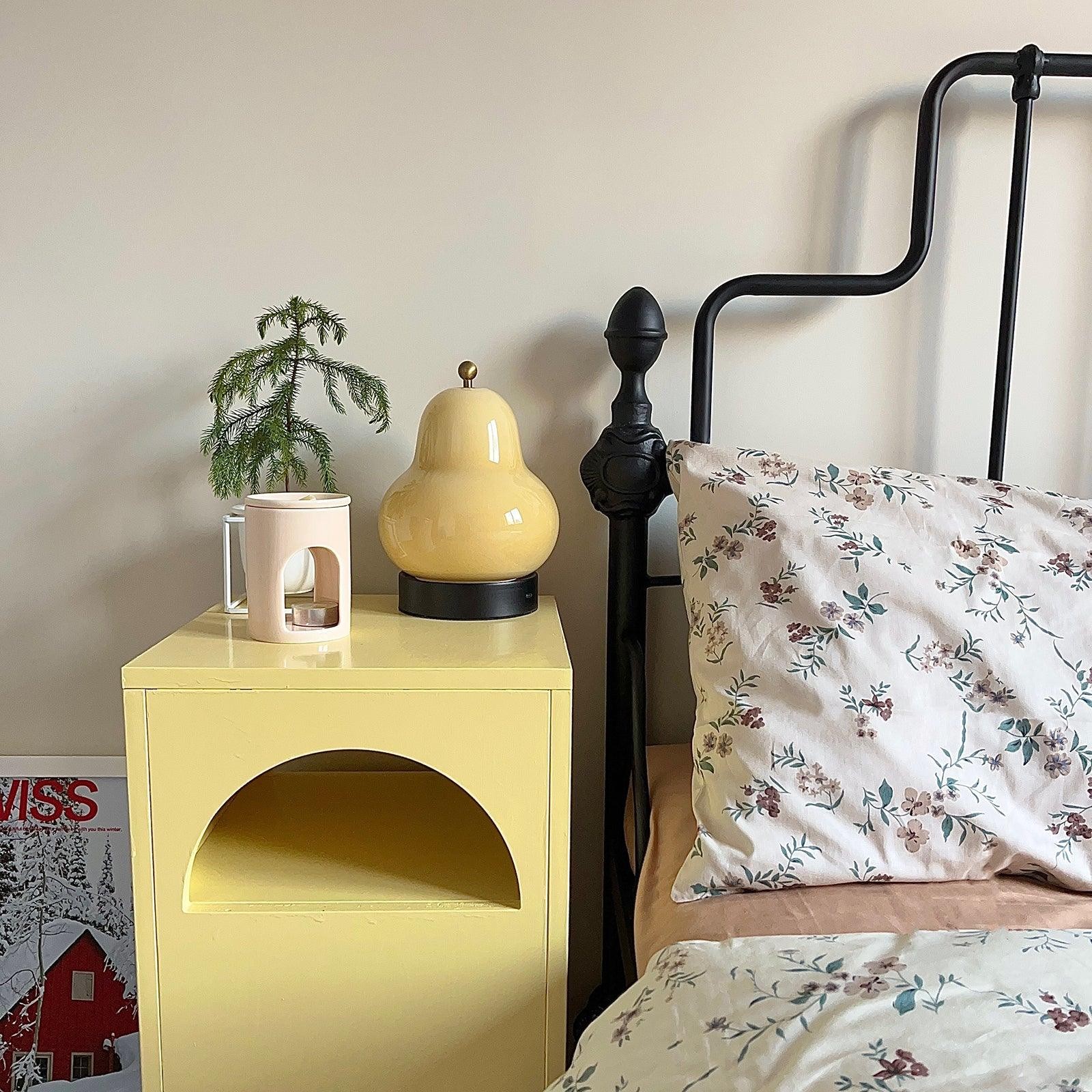 Schattige peervormige tafellamp HL629