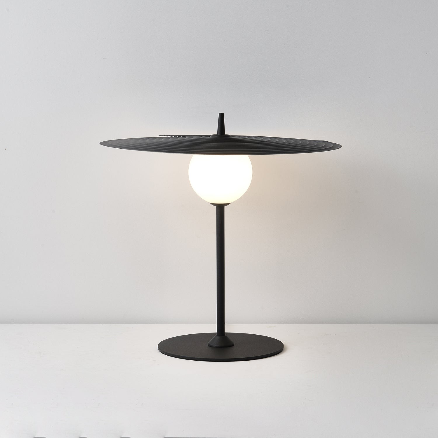 Moderne klassieke platentafellamp HL964