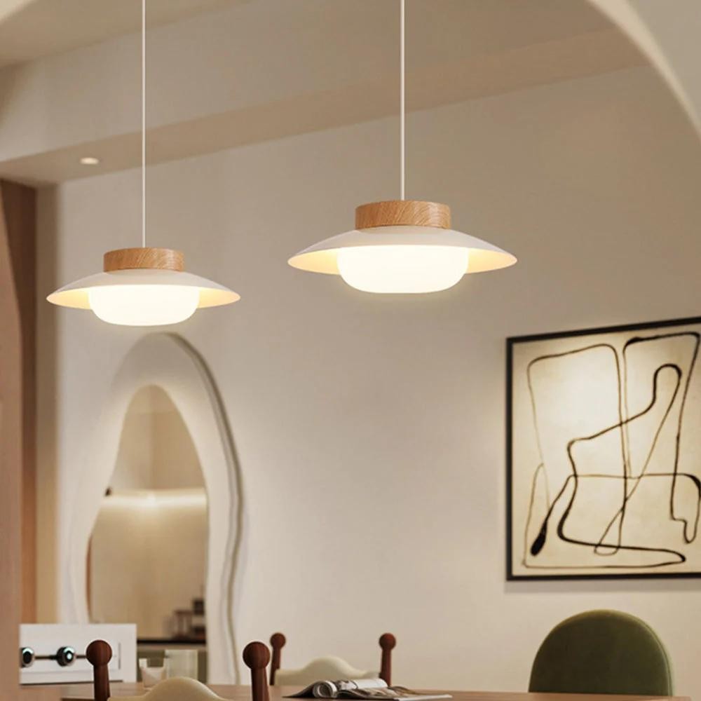 De crèmekleurige hanglamp HL3411