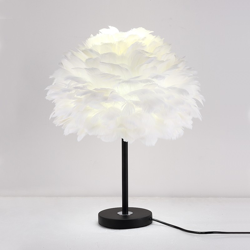 Moderne pluizige Feather tafellamp voor slaapkamer HL09