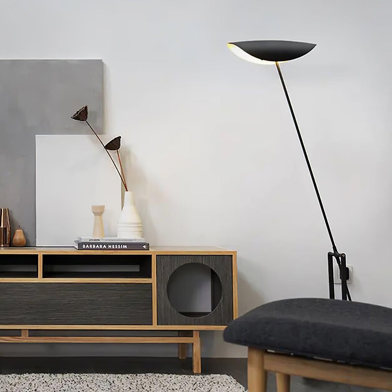 Nordic Creative Inclined Metalen Vloerlamp HL823