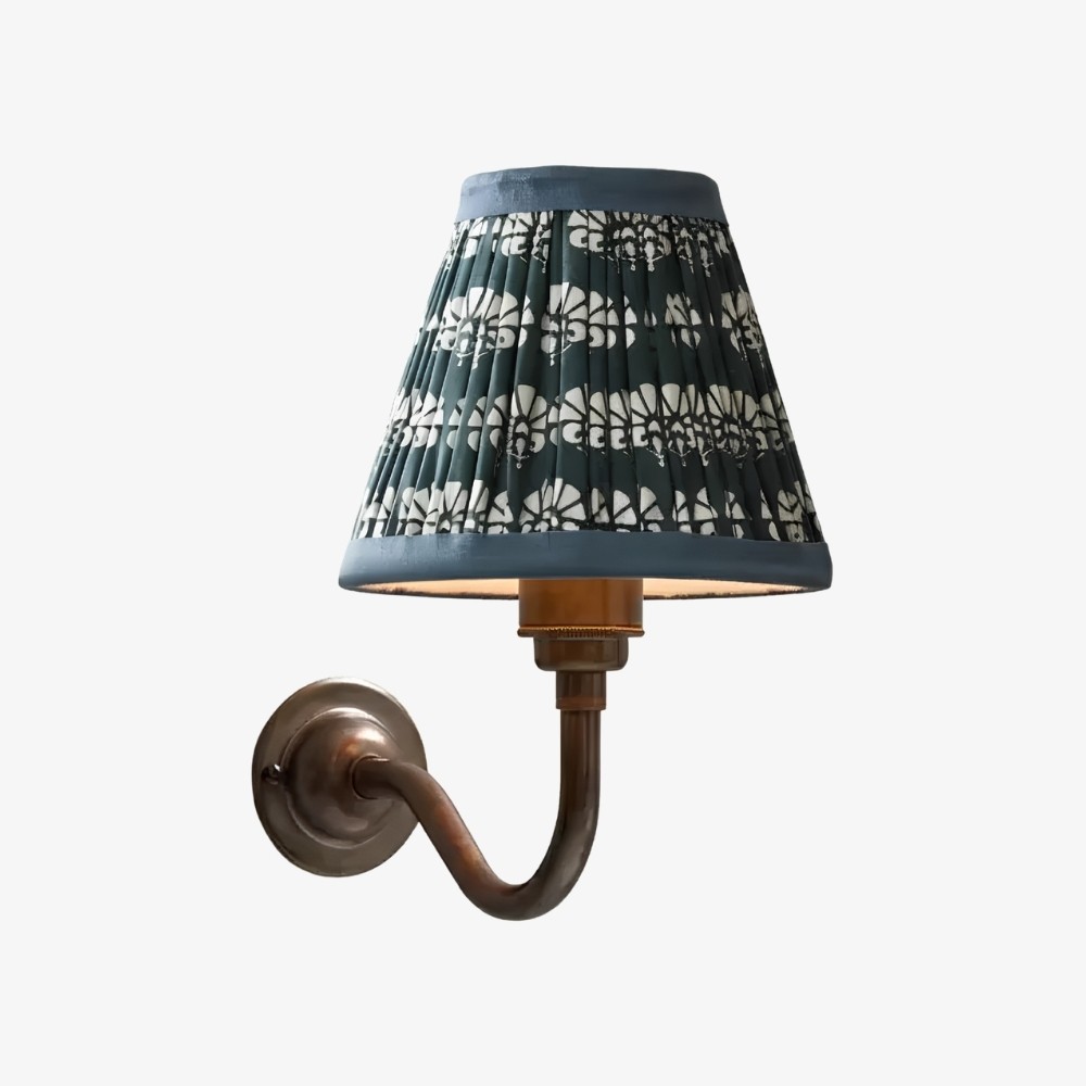 Vintage Cottaloy wandlamp met gebogen arm en stoffen bekleding voor de woonkamer of slaapkamer HL3579