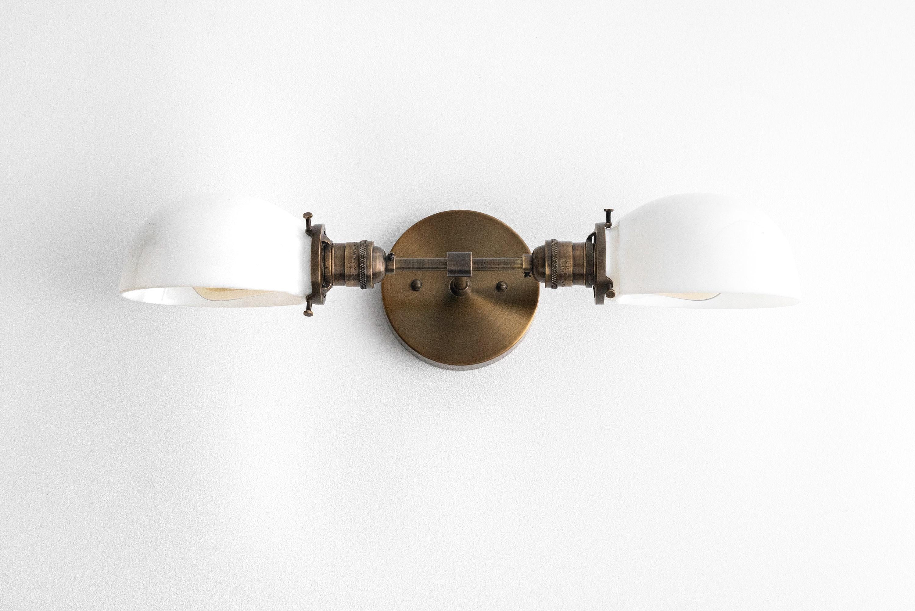 Ornato Luxe Mid-Century Vanity Light - Badkamerarmatuur van messing met opaalglas HL1688