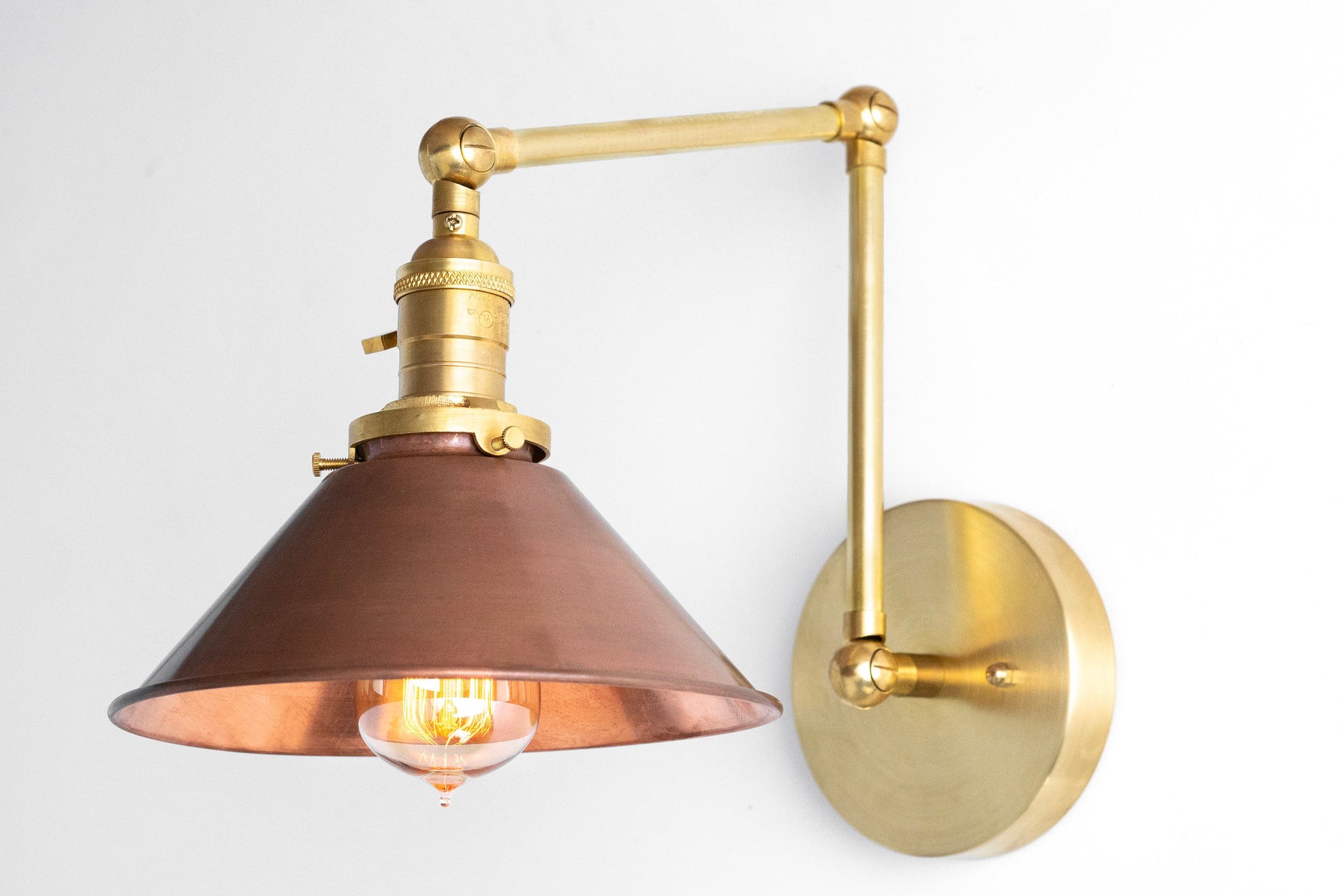 Conique metalen industriële wandlamp met verstelbare arm - vintage koperen kegelvormige kap voor taakverlichting HL1752